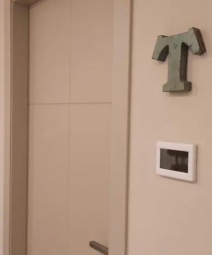 בית הארחה La Casa All'ombra Della Chiesa 3*