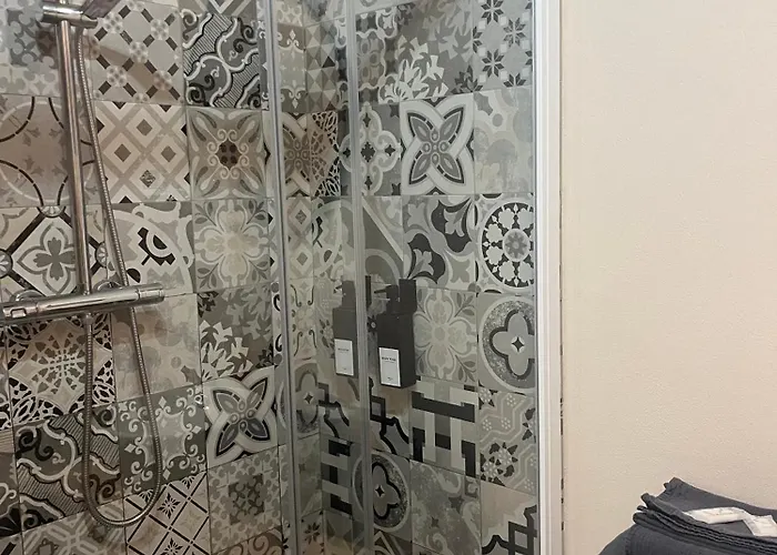 La Casa All'ombra Della Chiesa 3* ברשלו