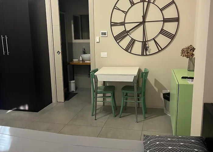 La Casa All'ombra Della Chiesa 3* ברשלו